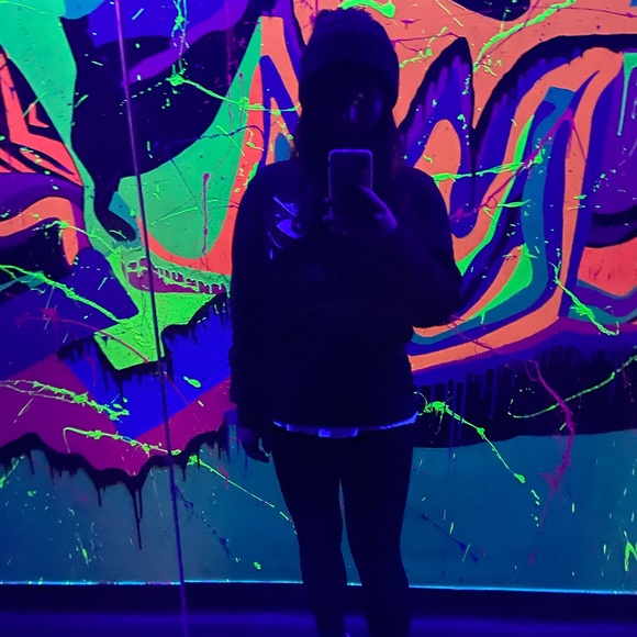 Meet your Posher, Alice - Picture 1 of 1